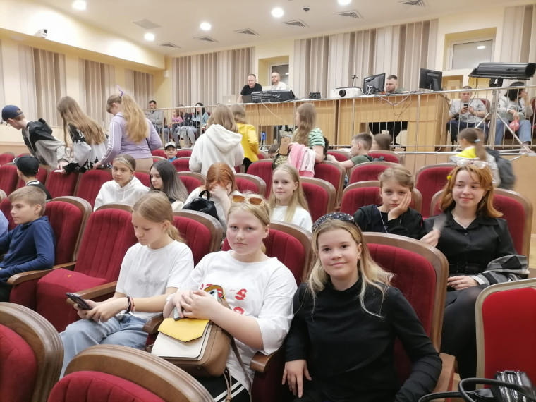 Губкинский театр для детей и молодежи.
